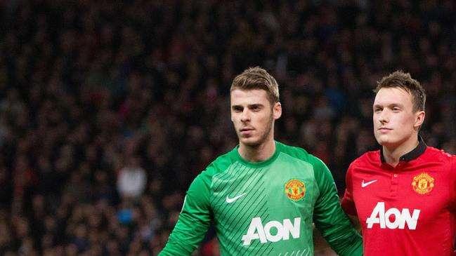 Neville: "El United tiene que hacer todo lo posible para retener a De Gea"
