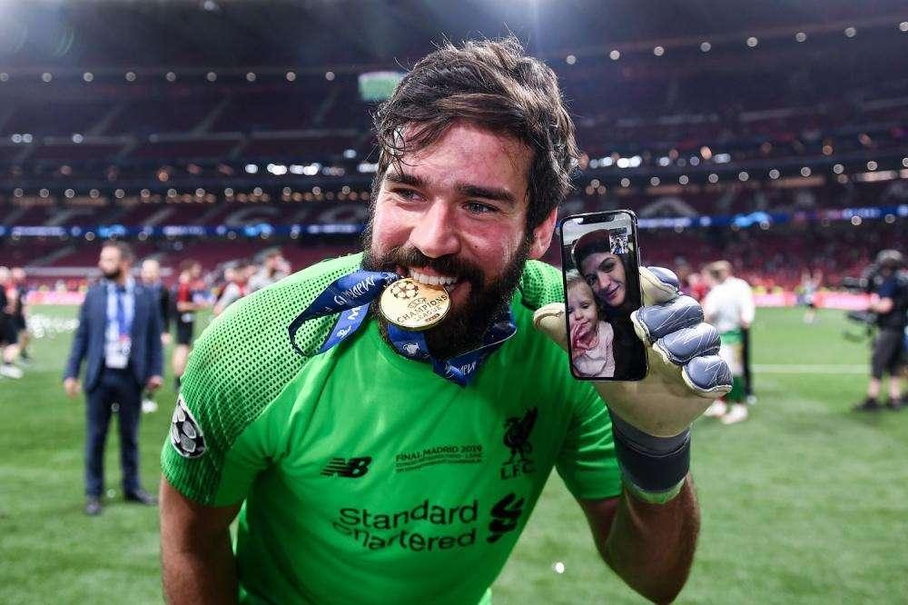 Alisson, elegido mejor portero