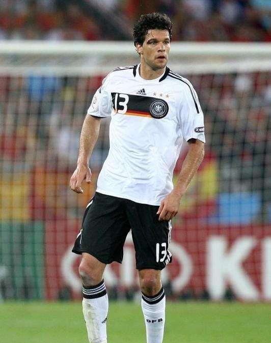 VÍDEO BD - Ballack: "El PSG no llega al nivel del Real Madrid"