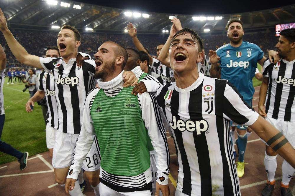 Allegri sobre Dybala: "Espero que tenga buenos años aquí y luego ya podrá jugar en Madrid o Barça"