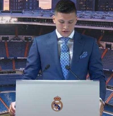 La ambición de Jovic en su presentación: "Me gustaría ganar la Champions"