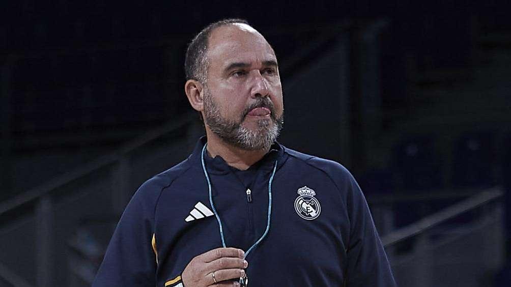 Chus Mateo celebra la 37ª liga del Real Madrid y da pistas sobre su futuro 