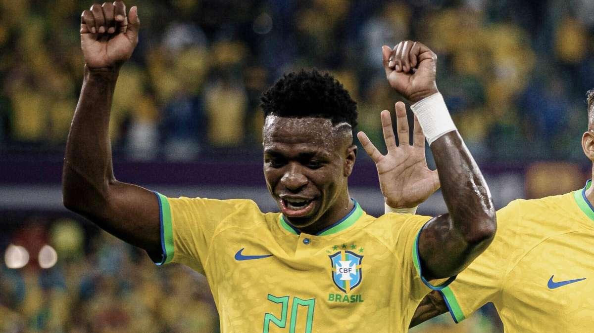 VÍDEO | El 'invitado' sorpresa en la rueda de prensa de Vinicius con Brasil