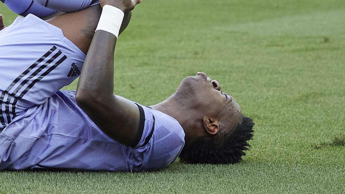 Vinicius abre la puerta a su salida + terremoto arbitral + previa del partido del Real Madrid