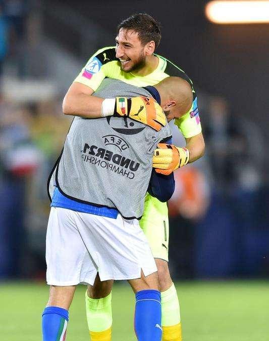 Milán, Amelia: "Donnarumma encajaría en la Juventus, pero yo creo que se marchará al Madrid"