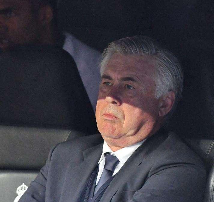 Un grande de la Premier League piensa en Carlo Ancelotti para su banquillo