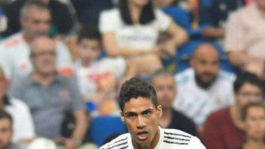 Varane completa su pobre temporada con rumores que apuntan a su salida