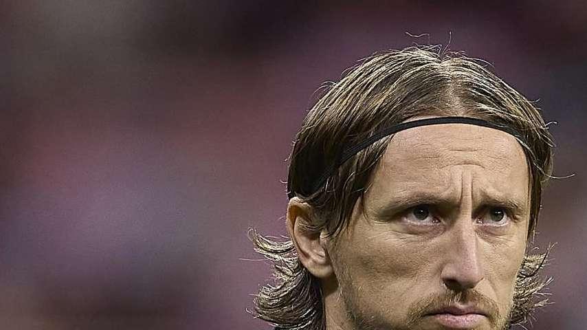Cambio de planes con Modric: Ancelotti le ofrece seguir, con una condición