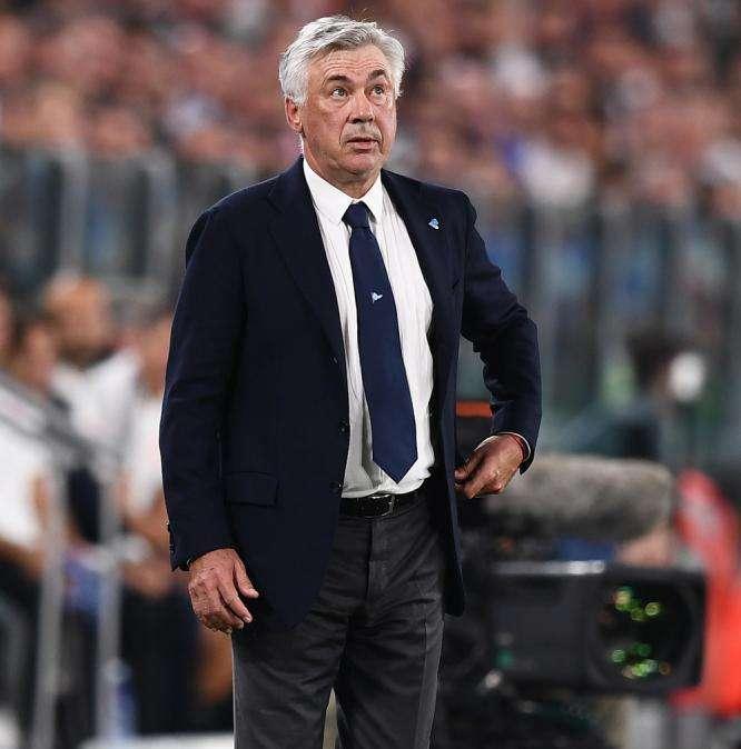 De Laurentiis defiende a Ancelotti: "Por mí puede quedarse 10 años aquí"