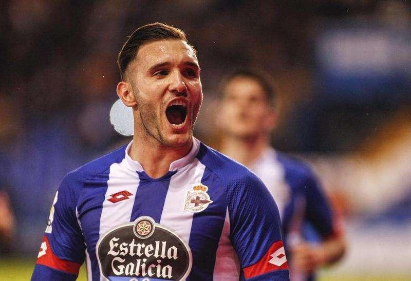 Wenger sobre Lucas Pérez: "Me encantaría que se quedara, pero hay que ver si tiene oportunidad real de jugar"