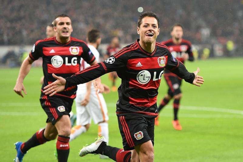 El Leverkusen lo confirma: "Estamos recibiendo ofertas por Chicharito. Algo puede pasar"