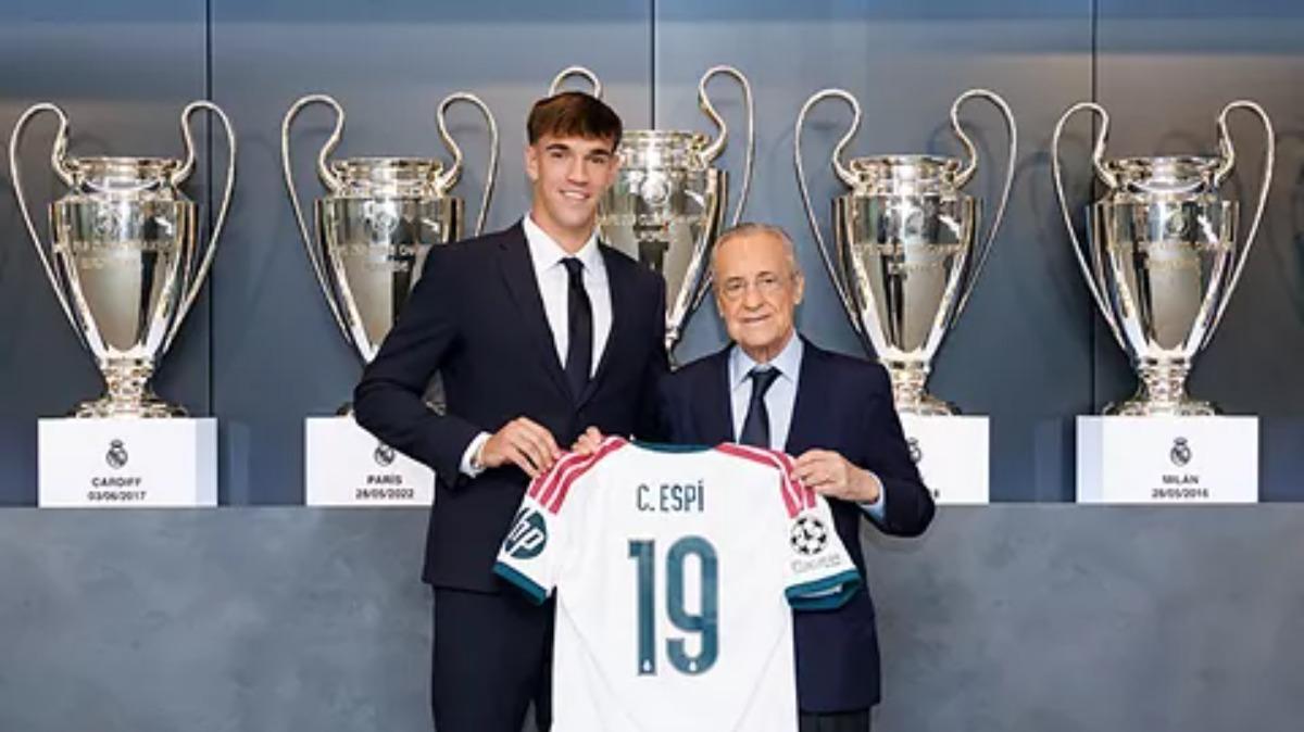 Carlos Espí presentado tras su primer gran día como blanco