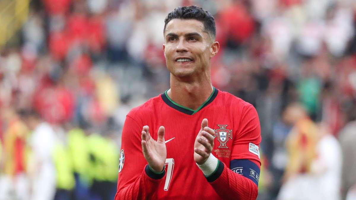 Cristiano se deshace en elogios hacia el Real Madrid y Vinicius