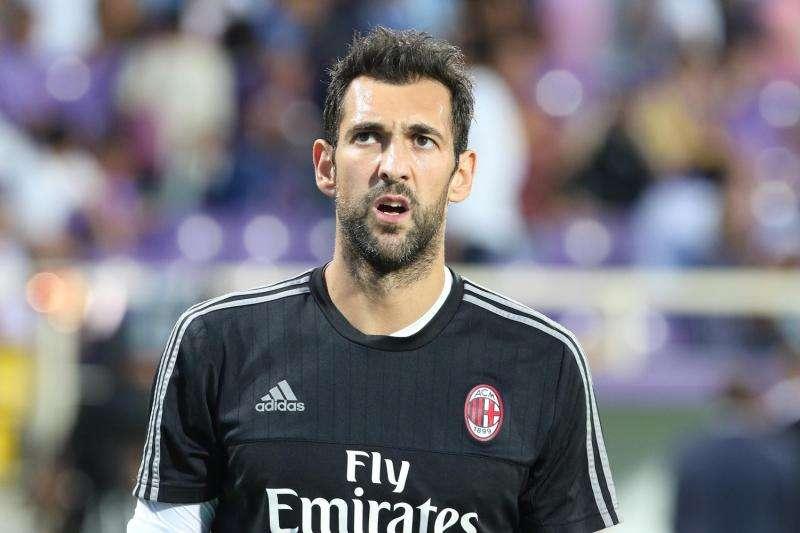 García Quilón, agente de Diego López: "No hay novedades, por ahora se queda en el Milan"