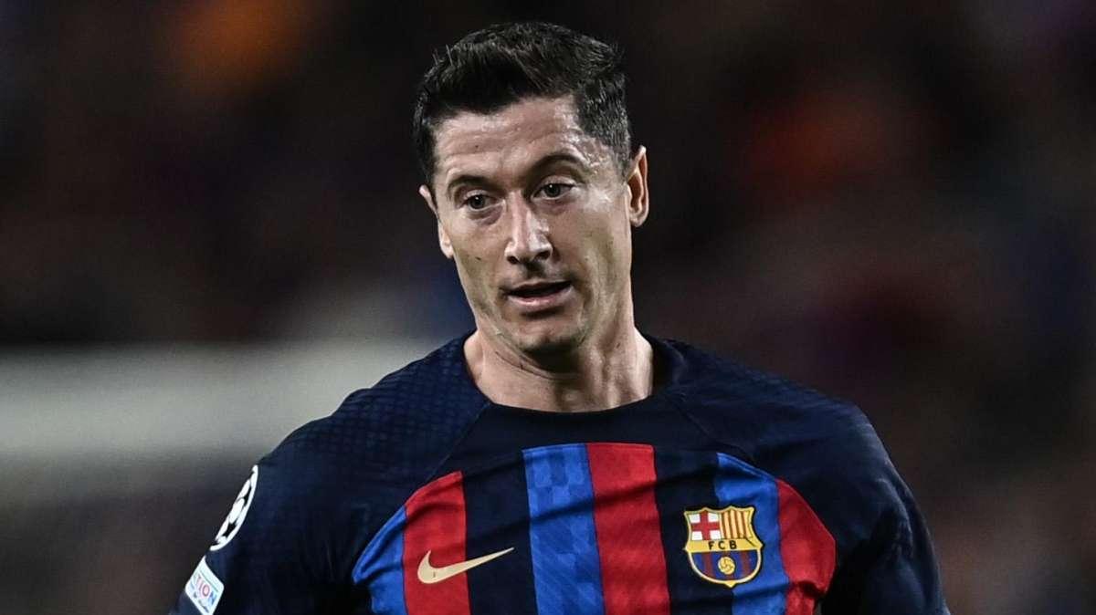 ONCE INICIAL | El Barça cambia de sistema y sale con dos delanteros
