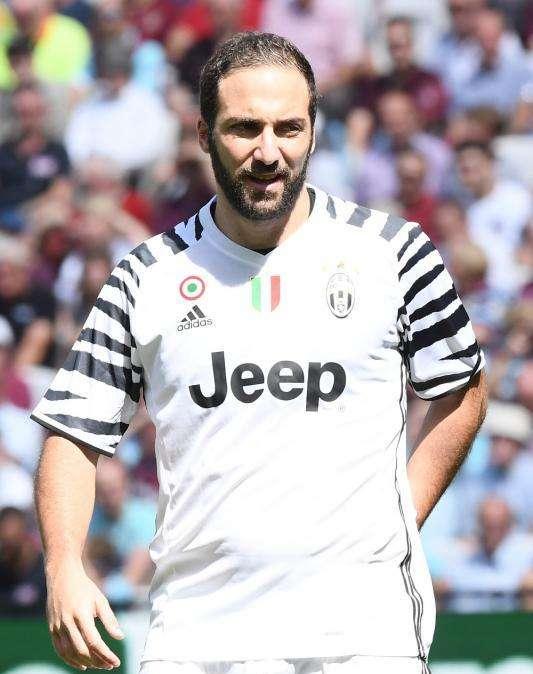 Chiellini: "Hemos planteado nuestro nivel en el ataque con Higuaín"