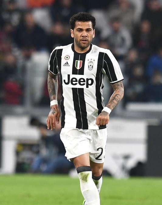 Soria contesta a Dani Alves: "Alves puede hablar del Sevilla pero el sevillista es Ramos"