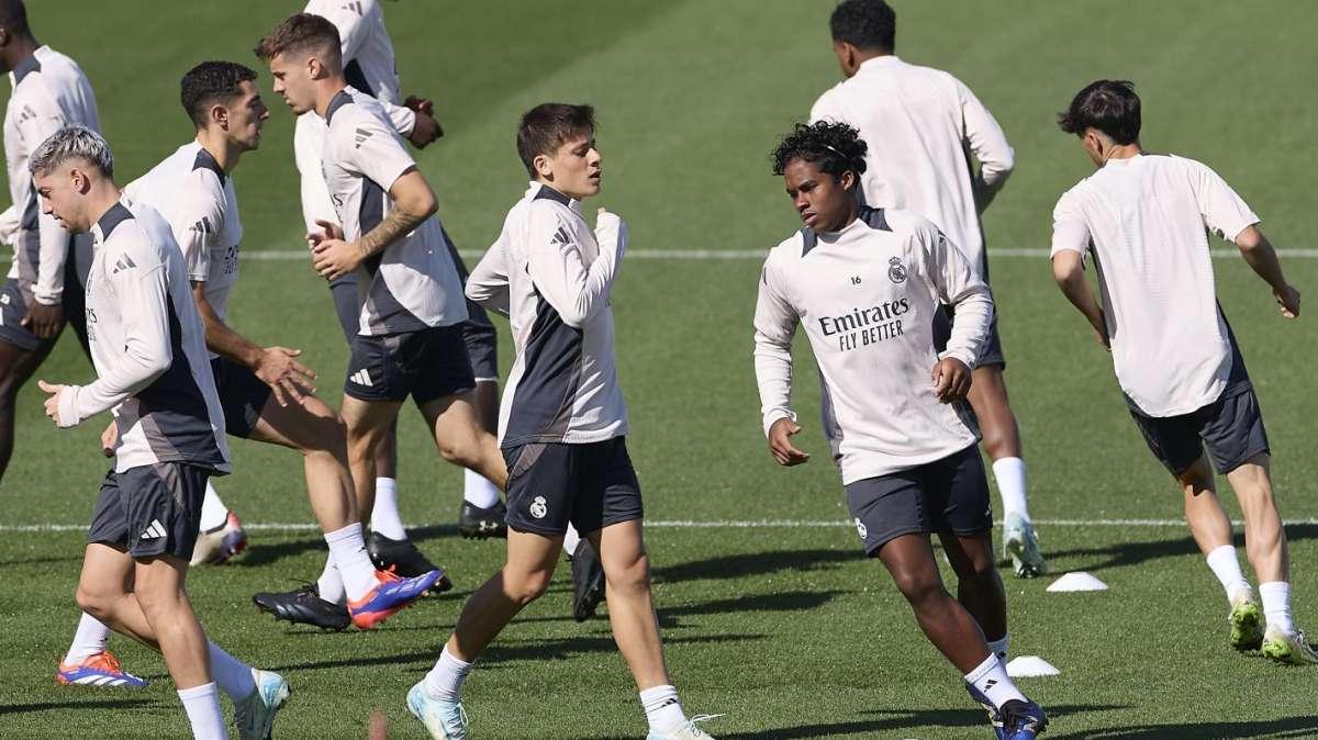 Entrenamiento y ruedas de prensa antes del Salzburgo, y sorteo de Copa del Rey de baloncesto