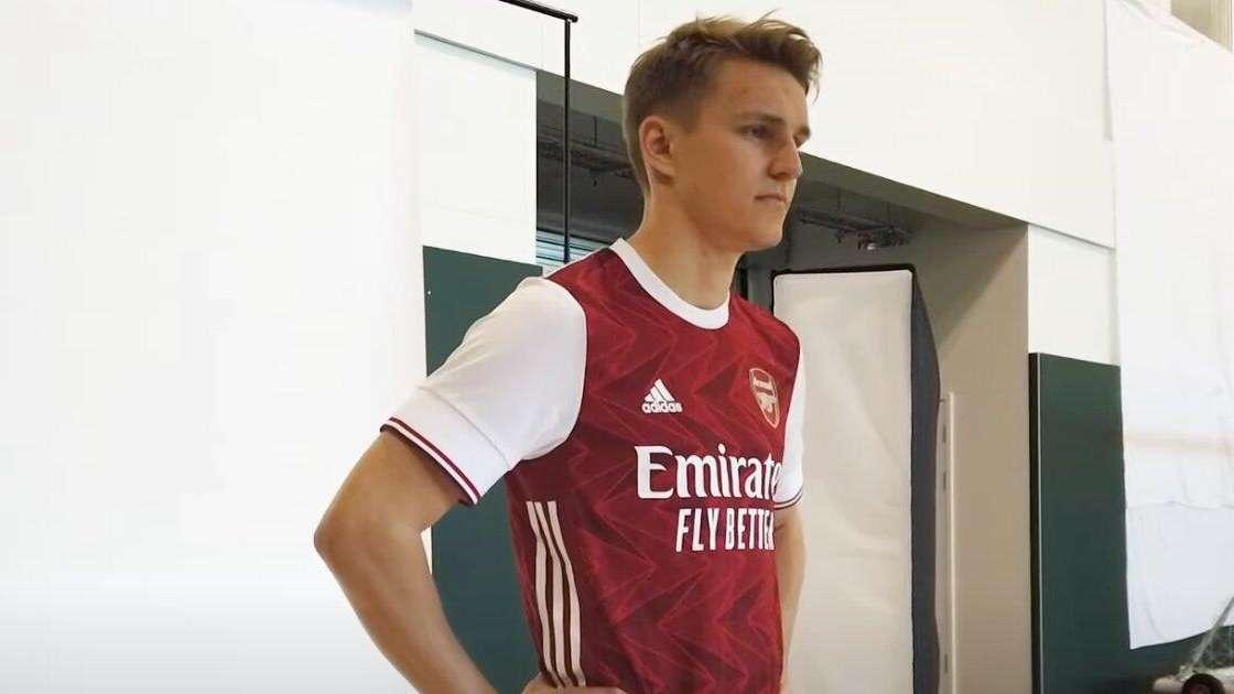 Mercado de fichajes en directo | Varane ya es 'red devil', el futuro de Odegaard...