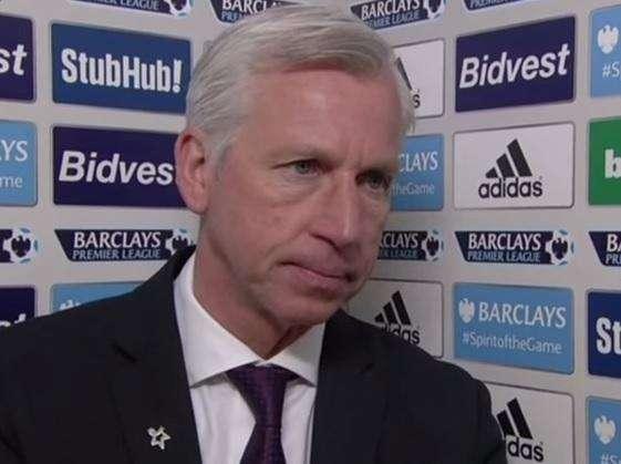 Pardew: "¿Zaha? Si el Madrid viene con 60 'kilos' no puedo ponerme en su camino"