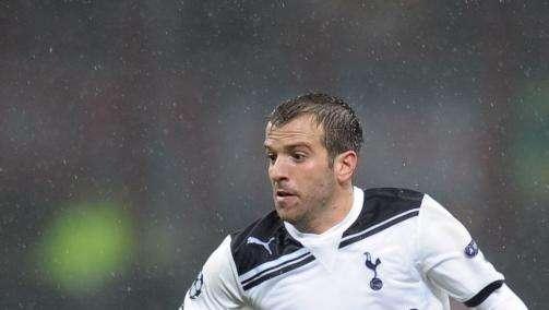 El Hamburgo no renovará a Van der Vaart