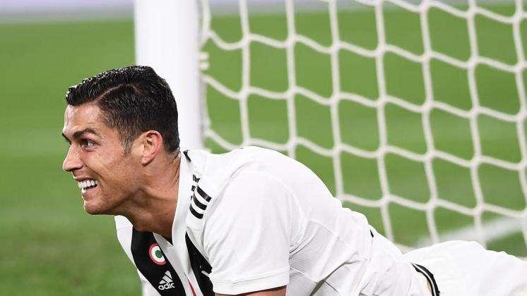 TOP News 12 - Los dos candidatos para suplir a Lopetegui y el posible viaje sin retorno de CR7