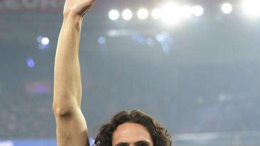 The Sun: Chelsea y City, a la guerra por Cavani