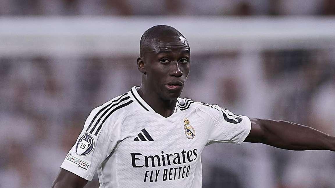 El Real Madrid confirma la lesión de Mendy: se perderá varios partidos