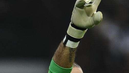 Sport: Valdés negocia con el Valencia