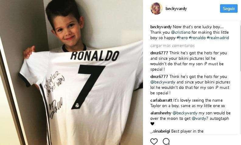 FOTO - El  bonito gesto de Cristiano que el hijastro de Vardy no olvidará. Héroe para muchos como él