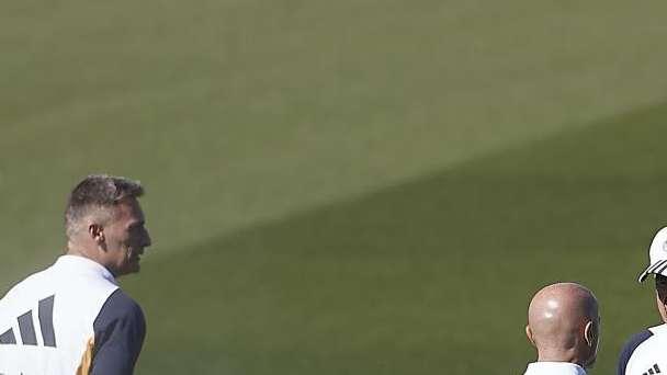 El Real Madrid completa un nuevo entrenamiento con cuatro bajas