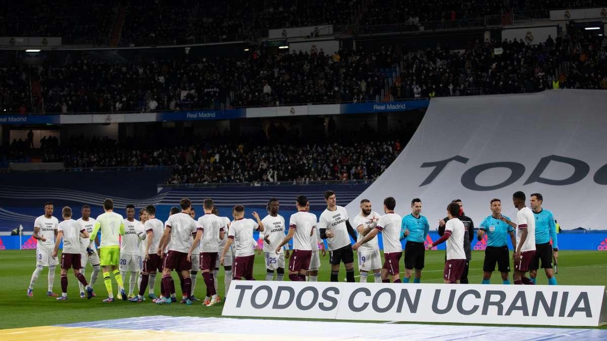 La respuesta de Lunin al bonito gesto del Real Madrid y su afición con Ucrania