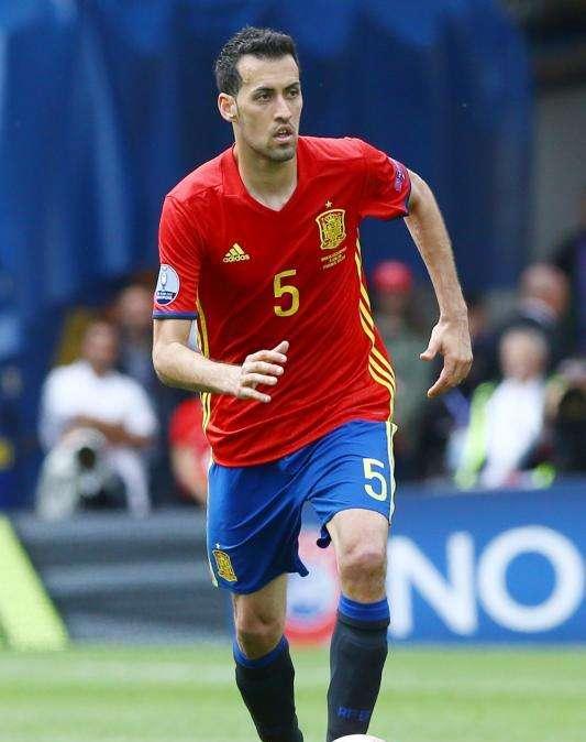 Busquets, en Onda Cero: "Creo que Neymar va a seguir"