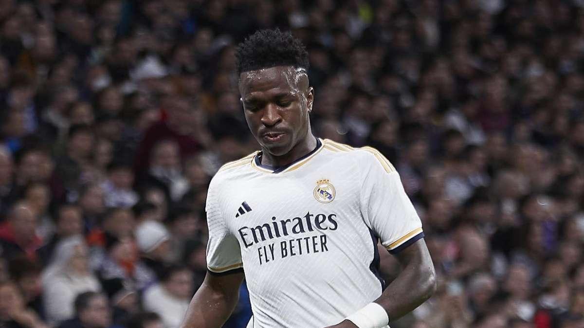 Vinicius reaparece con el Real Madrid tras mes y medio lesionado