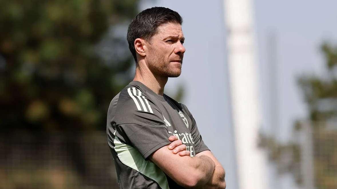 Xabi Alonso frena la salida de un delantero del Real Madrid