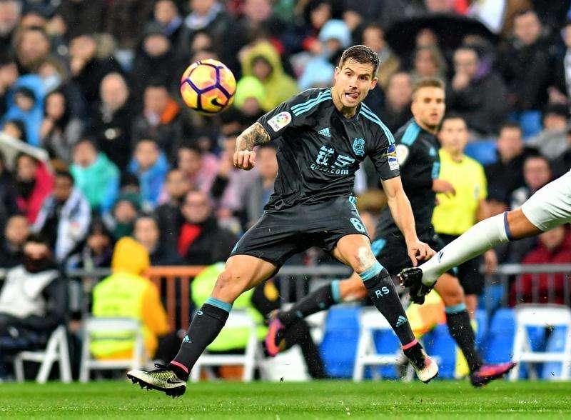 Al Barça le sale todo mal: ahora se enfría la llegada de Íñigo Martínez