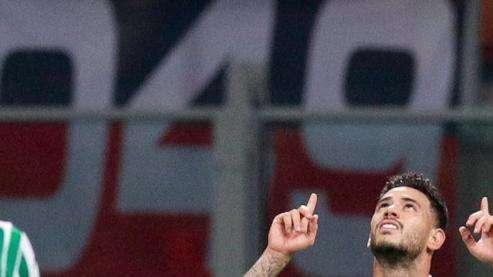 DESCANSO - Real Betis 1-0 SD Eibar: un gol de Sanabria mantiene en la ola a los verdiblancos