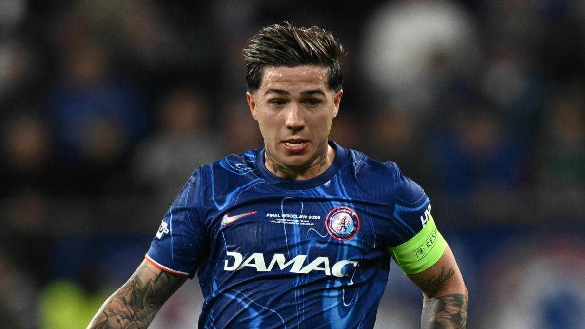 Advierten que será necesario vender a Valverde o Camavinga para firmar a Enzo Fernández