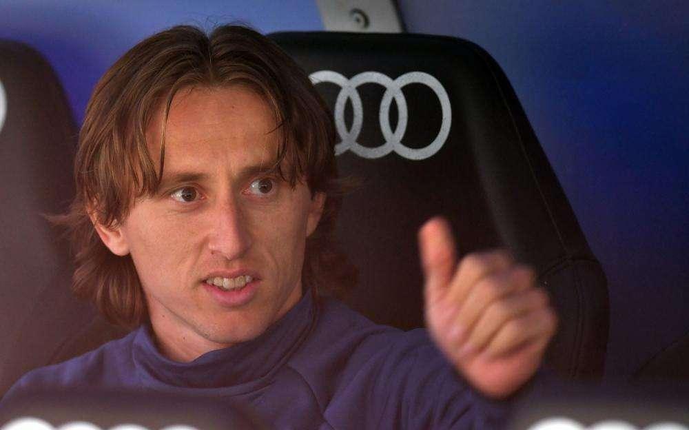 AS - Modric tiene dudas, pero no quiere enrocarse como Cristiano o Kovacic