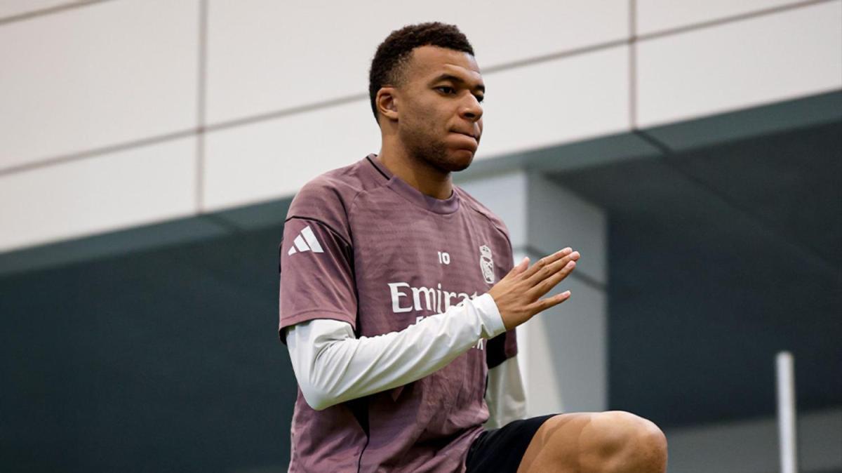 Más polémica con Mbappé: abandonó el entrenamiento tras saber que sería suplente en el clásico
