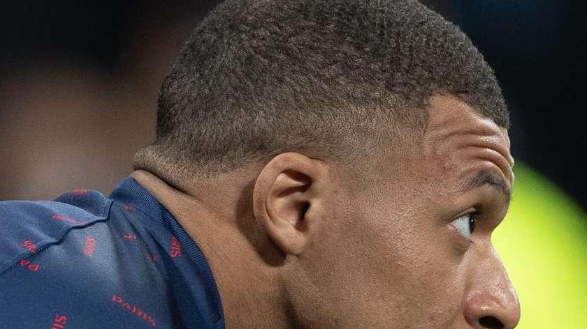 Las cifras del contrato que aún tiene Mbappé encima de la mesa para renovar con el PSG