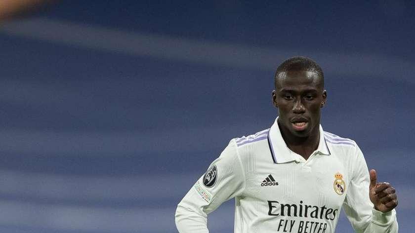 Roncero: “Mendy es un coladero atrás. Si ataca mal y defiende mal…”