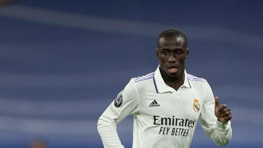 Mendy podría aceptar su salida del Real Madrid este verano