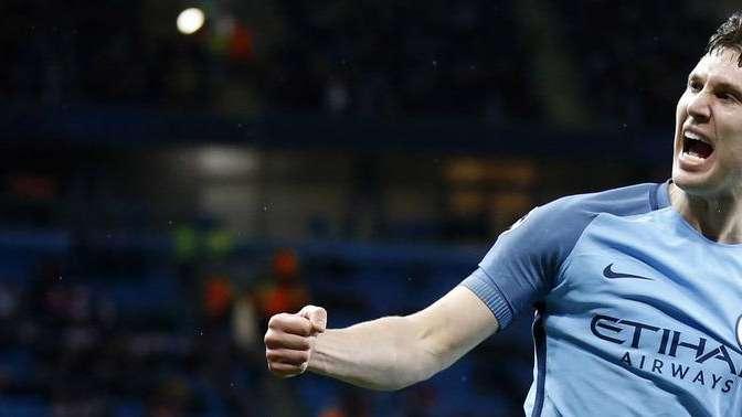 Guardiola: “Stones tiene difícil llegar para el partido contra el Real Madrid. Walker…”