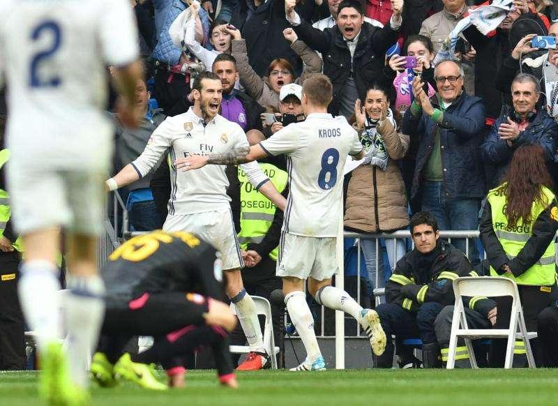 Bale: "Me siento cómodo jugando con Cristiano y Benzema. ¿Críticas a la BBC? Zidane..."