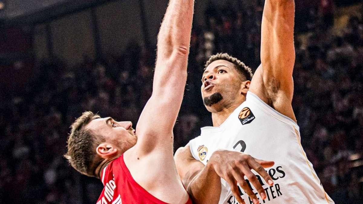 Olympiacos 102-89 Real Madrid | Dorsey y Vezenkov dejan a los de Scariolo sin liderato