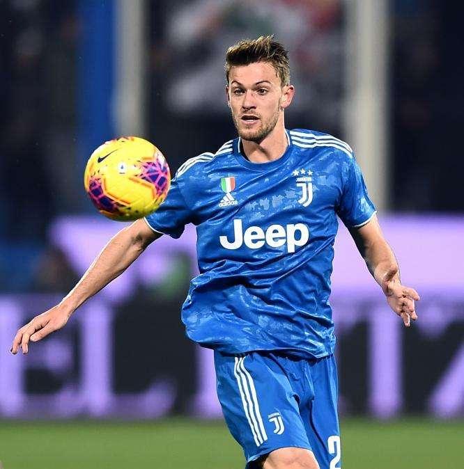 OFICIAL - Rugani, jugador de la Juventus, da positivo en Coronavirus