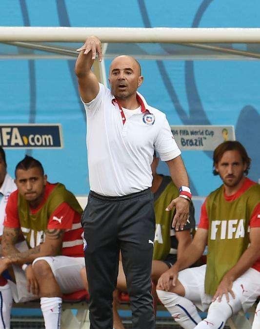 Sampaoli: "Ojalá viniese Medel"