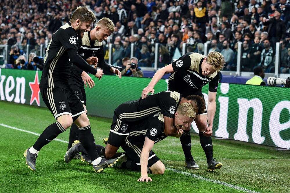 Frenkie de Jong aprueba el fichaje de van de Beek: "Si se va al Madrid, se lo merece"