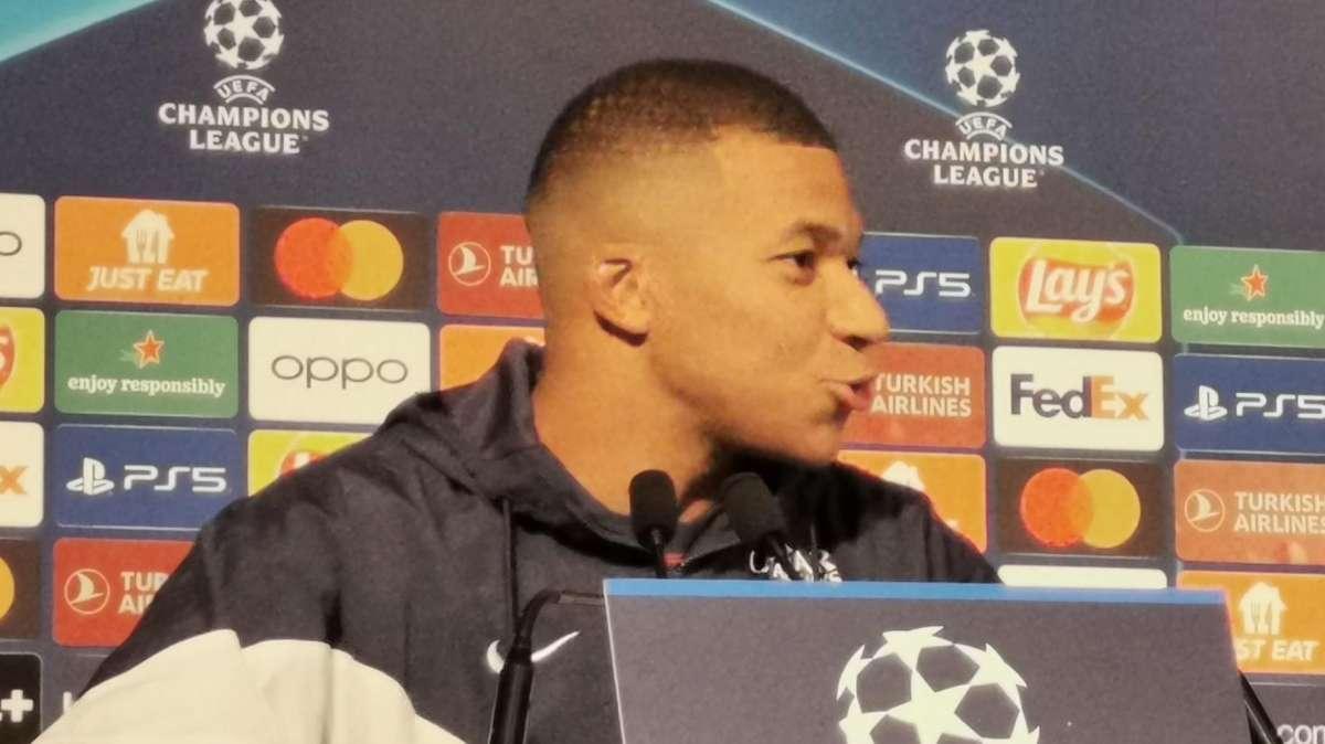 Avisan en Francia: "Mbappé se quedará en el PSG, aunque sea en el banquillo"